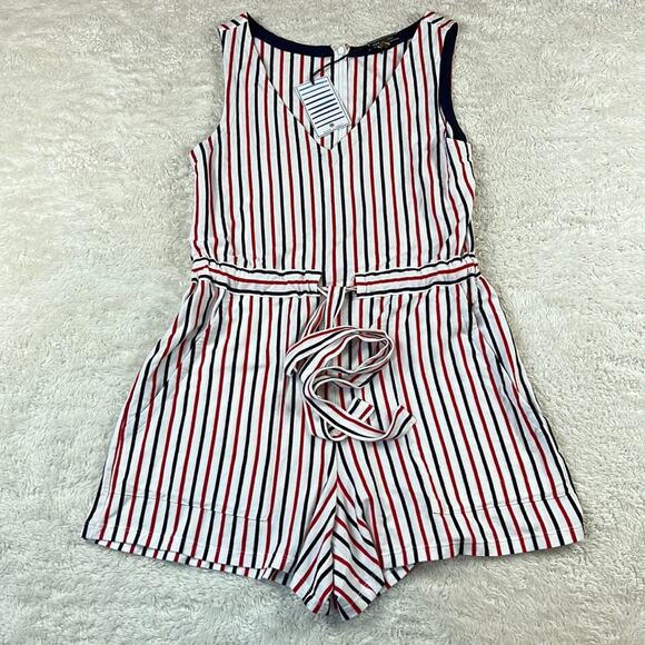 MDS Mark D. Sikes Amanda jumper shorts romper in Navy and Coral strip, 1 - Picture 3 of 10